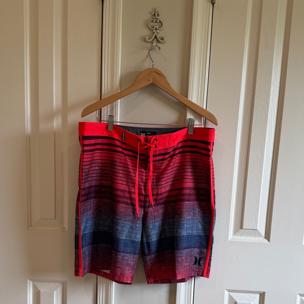 Hurley Red and Navy Gradient Stripe Board Shorts NWOT